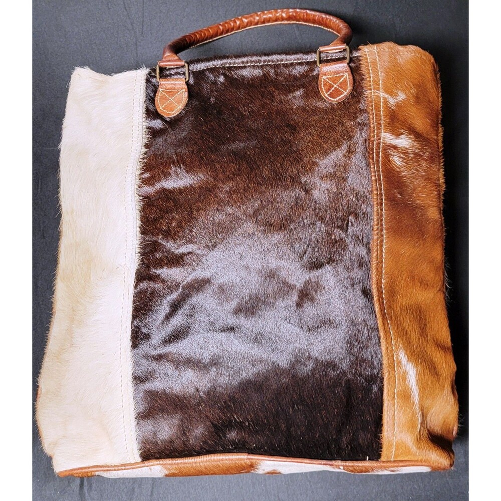NEW Chloe & Lex Western Farmcore Country Animal Hair Tote w/ Faux Leather Trim - Picture 3 of 16